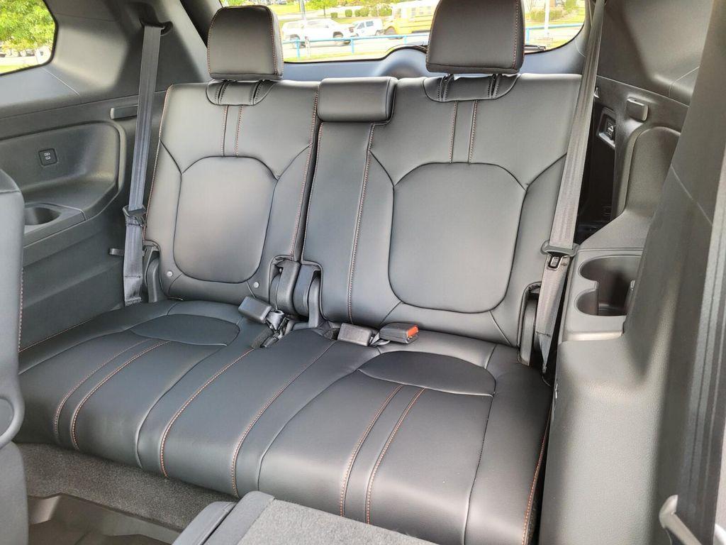 new 2025 Honda Pilot car, priced at $50,895