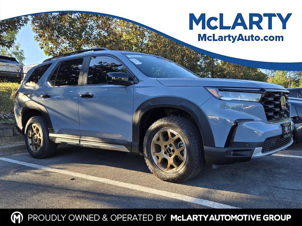 used 2024 Honda Pilot car, priced at $43,000