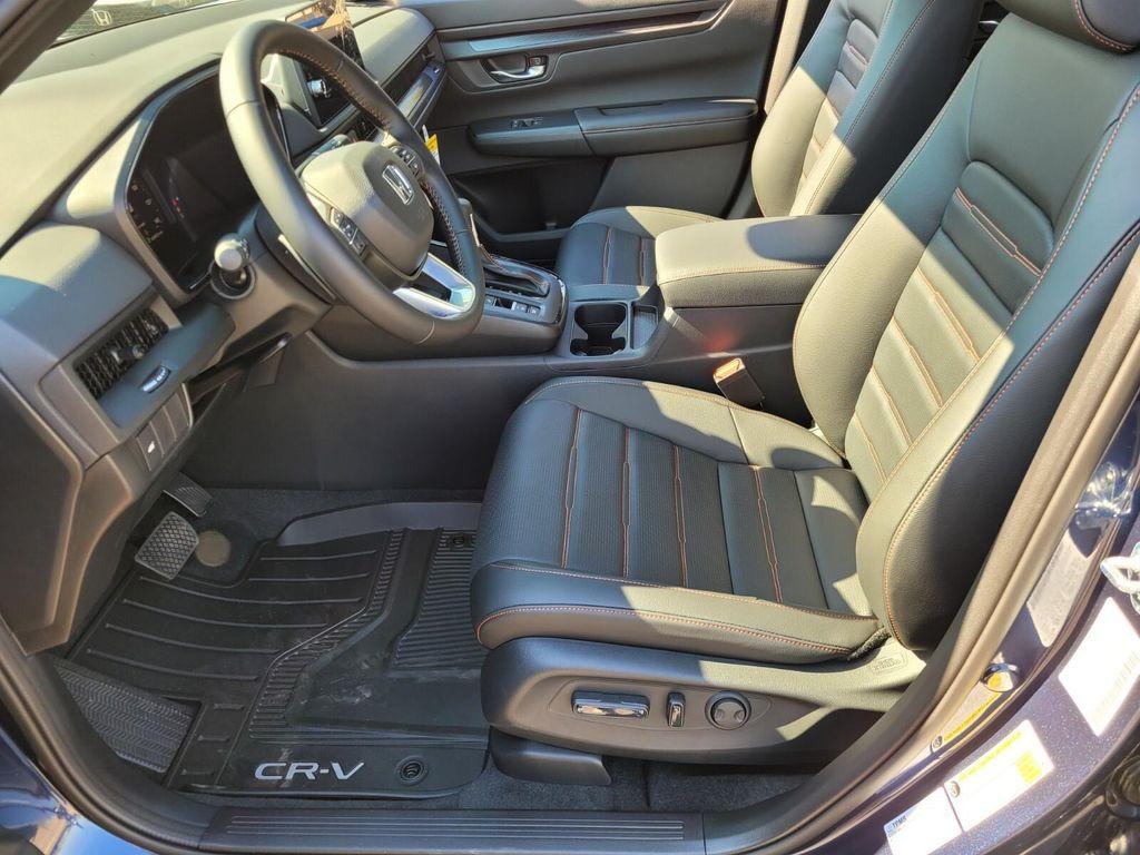 new 2026 Honda CR-V Hybrid car, priced at $41,675