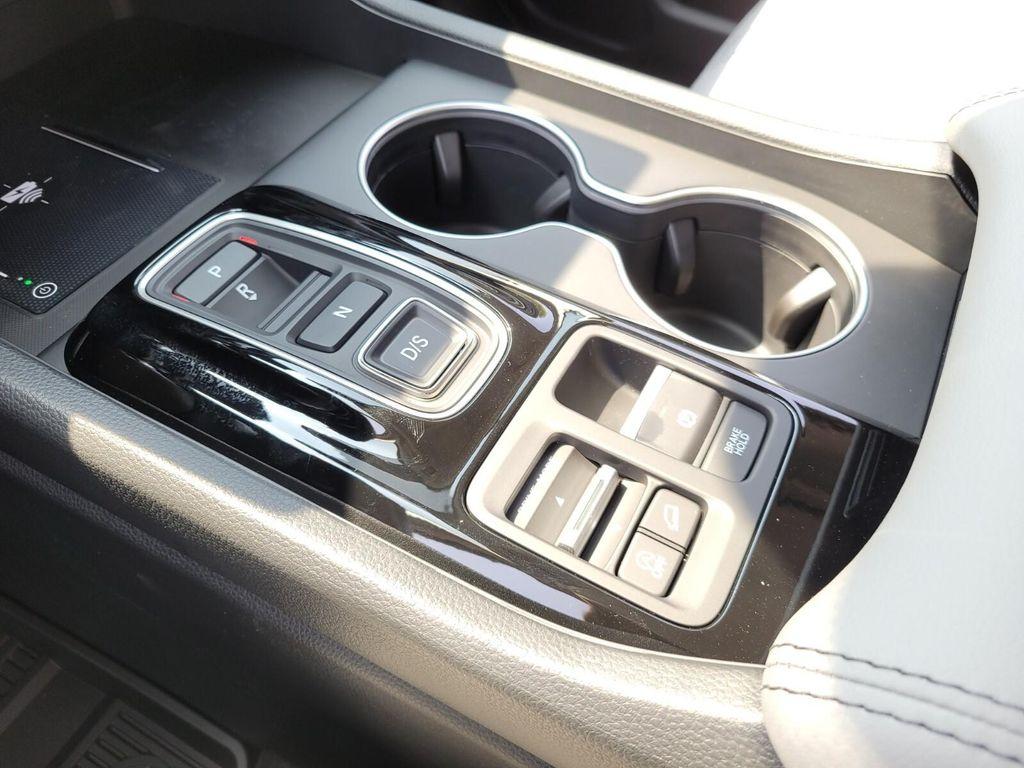 new 2025 Honda Pilot car, priced at $52,995