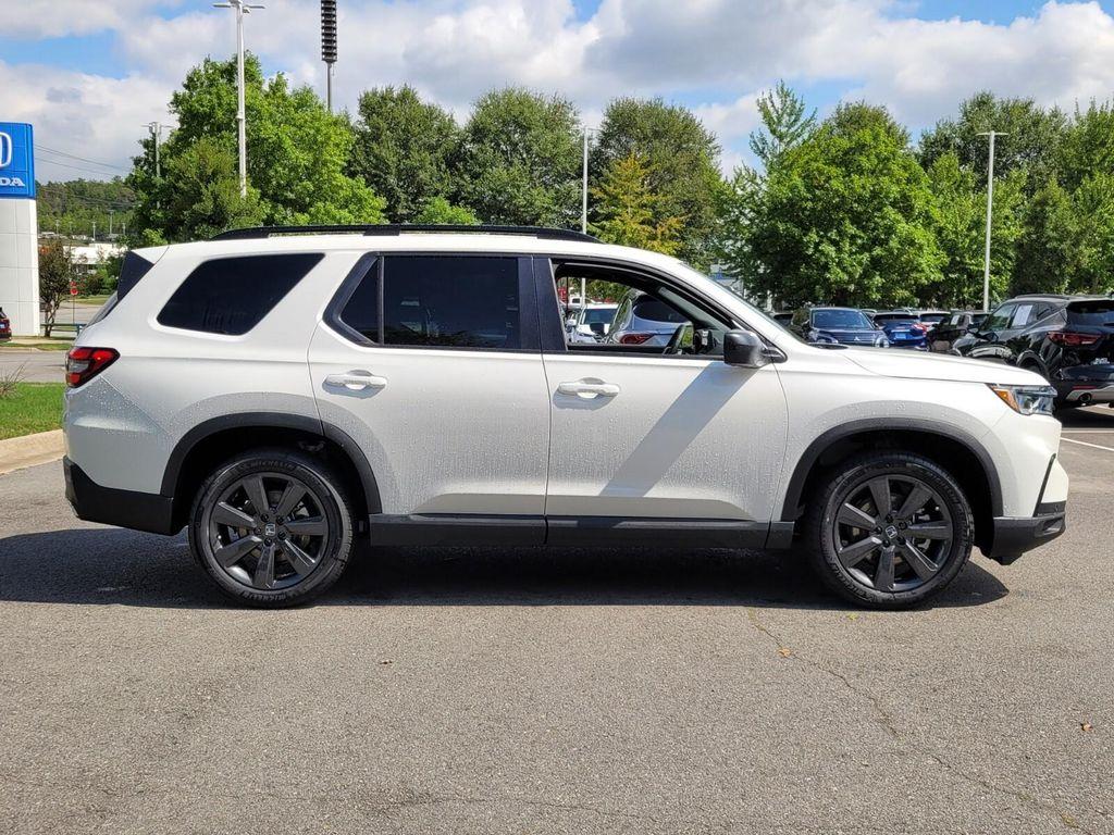new 2025 Honda Pilot car, priced at $42,150