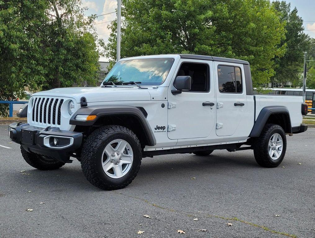 used 2023 Jeep Gladiator car, priced at $27,276