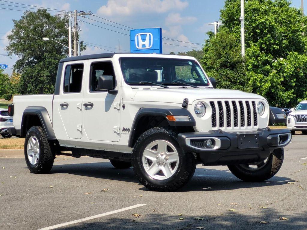 used 2023 Jeep Gladiator car, priced at $27,276