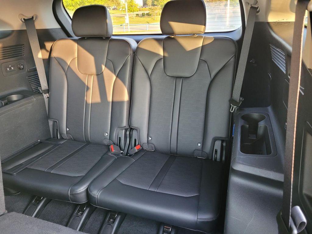 used 2024 Kia Sorento car, priced at $28,750