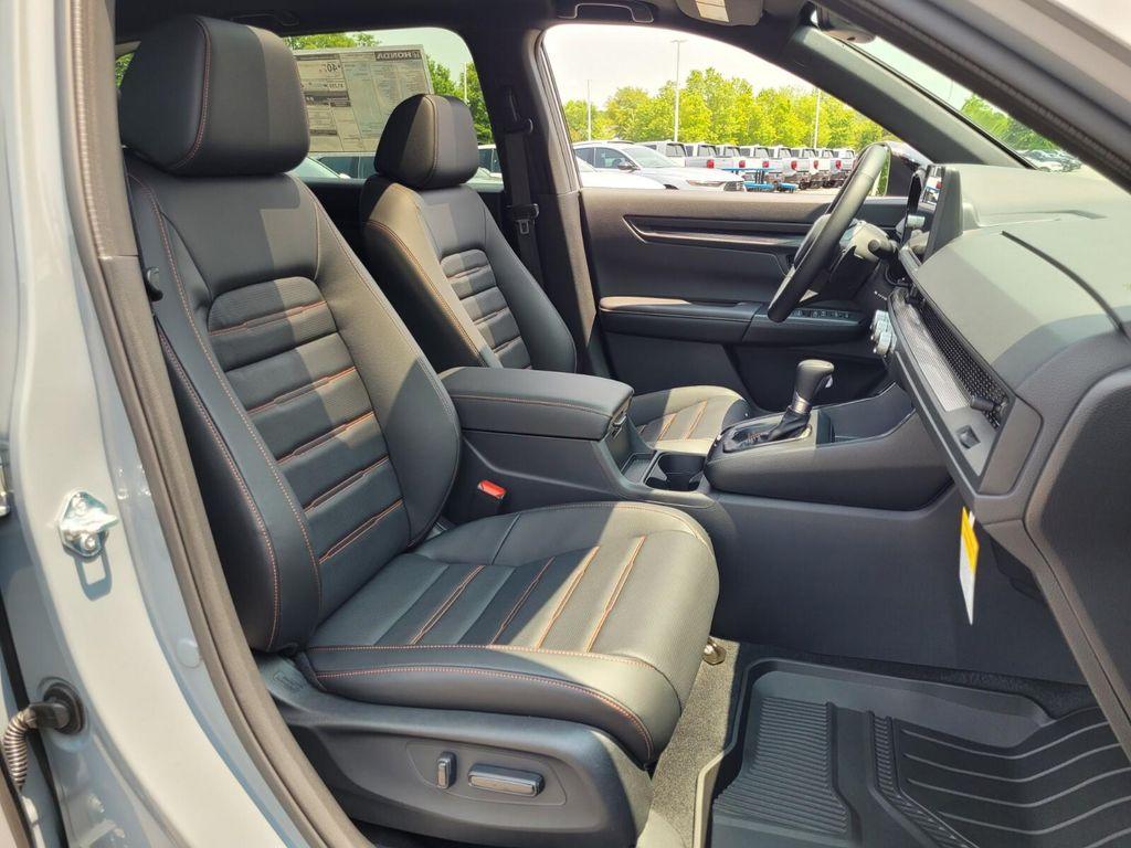 new 2026 Honda CR-V Hybrid car, priced at $40,575