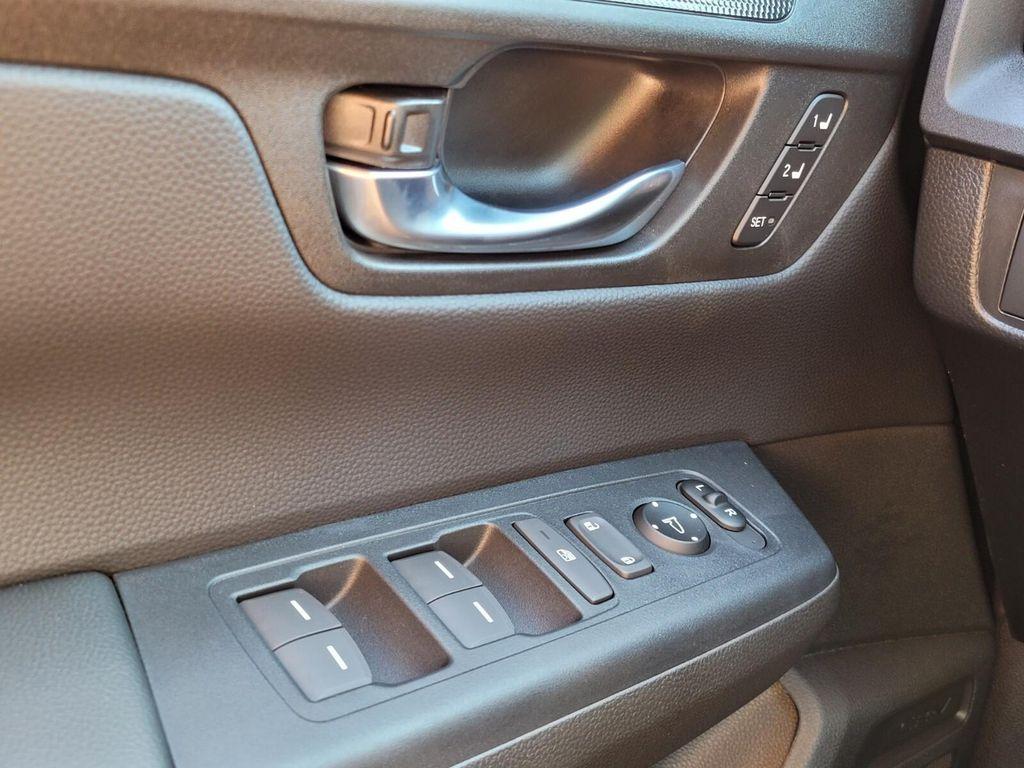 new 2026 Honda CR-V Hybrid car, priced at $40,630