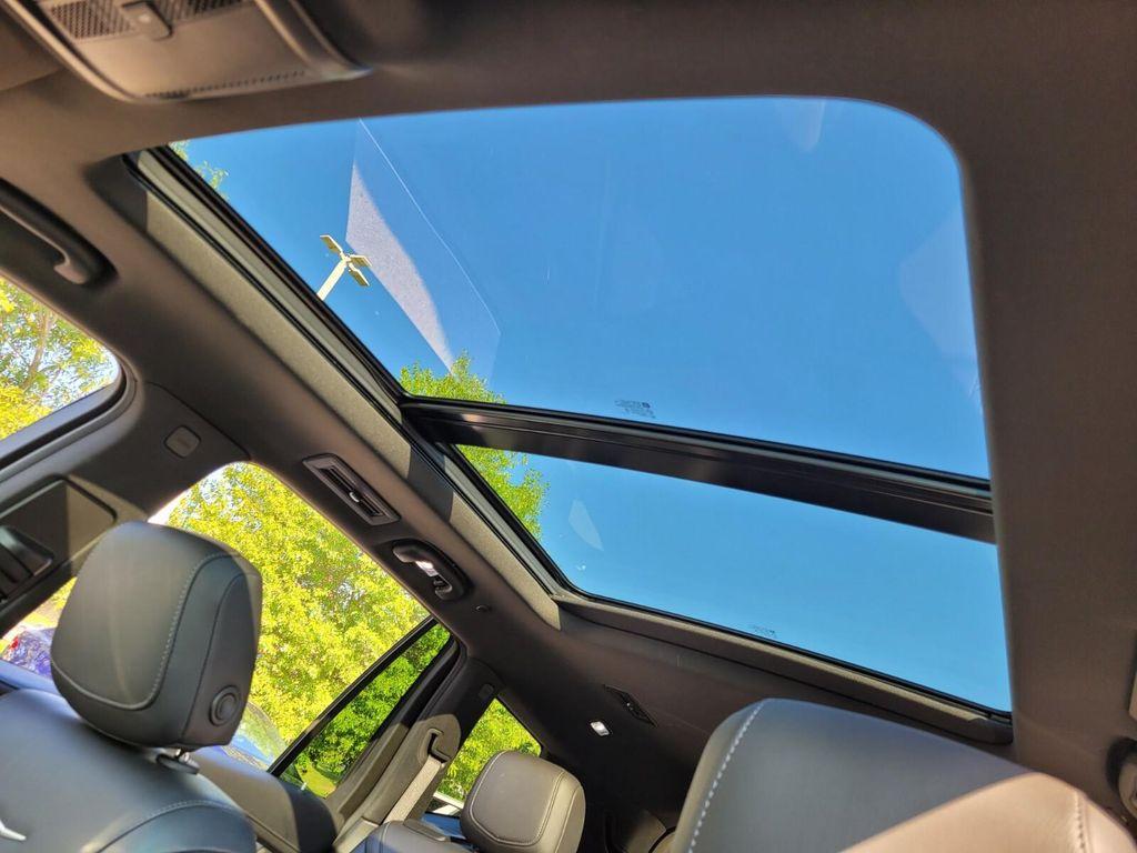 used 2023 Cadillac XT6 car, priced at $32,300