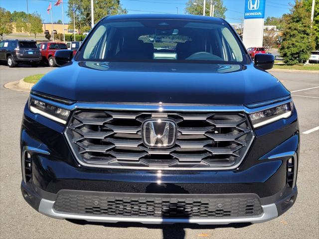 new 2025 Honda Pilot car, priced at $42,989