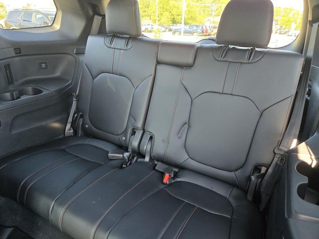 new 2025 Honda Pilot car, priced at $49,859