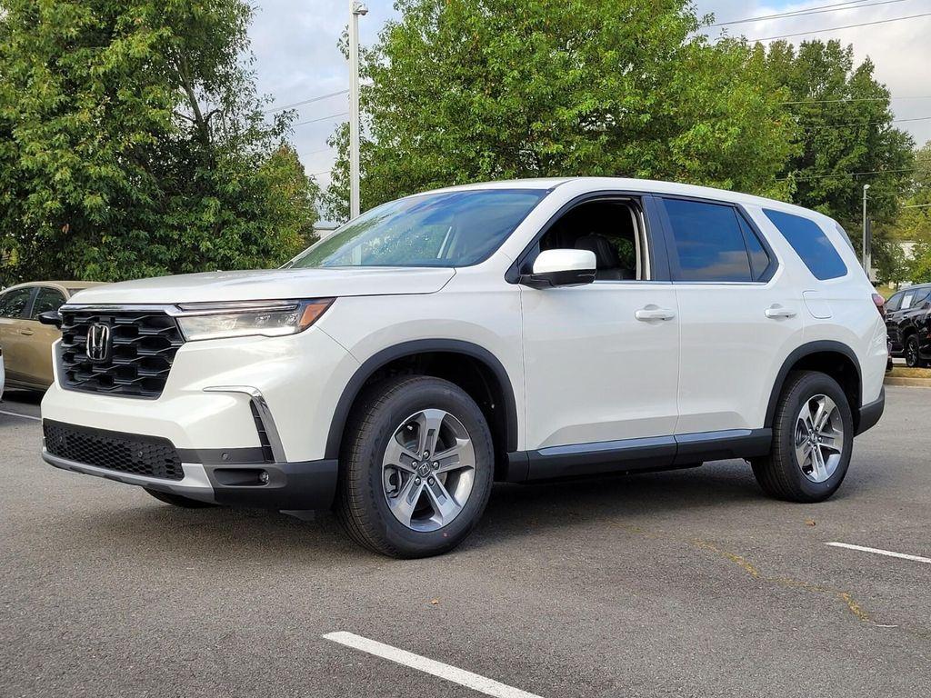 new 2025 Honda Pilot car, priced at $47,550