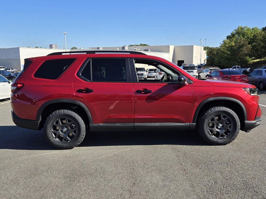 new 2025 Honda Pilot car, priced at $48,360