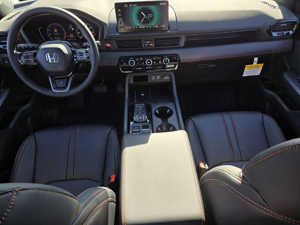 new 2025 Honda Pilot car, priced at $48,360