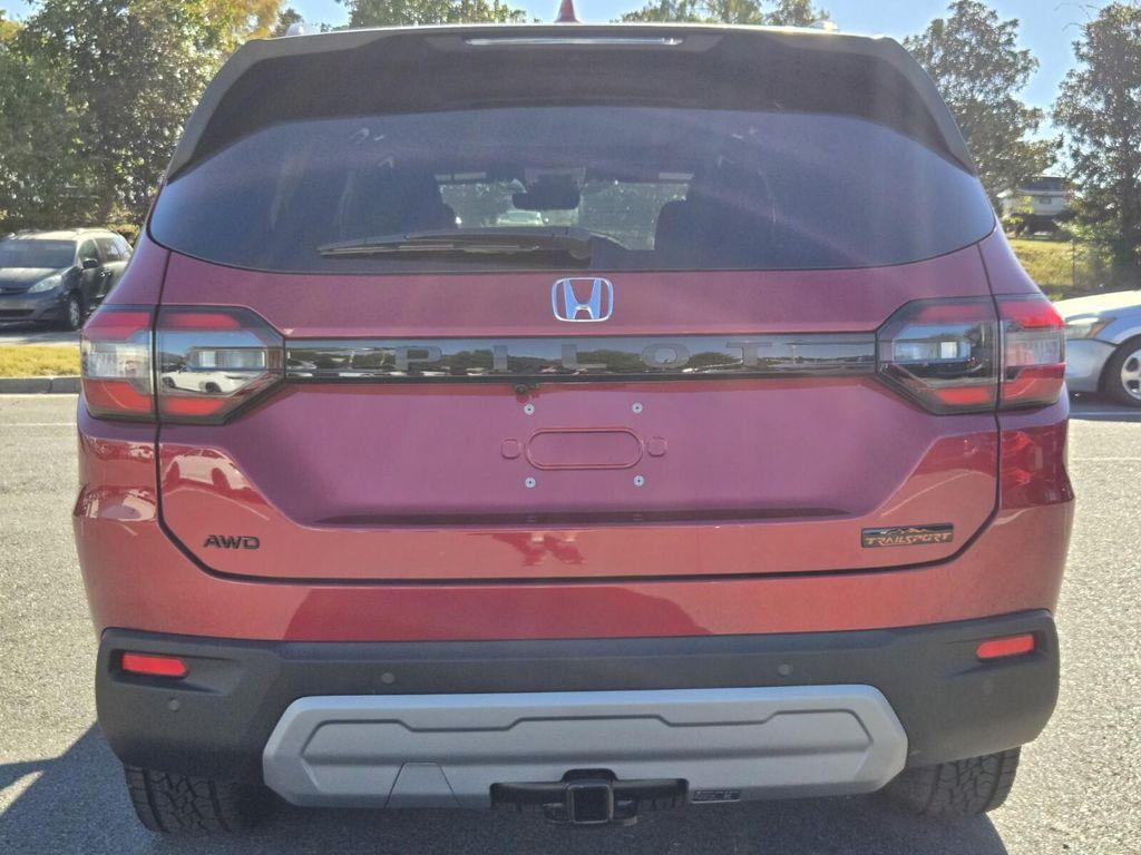 new 2025 Honda Pilot car, priced at $48,360