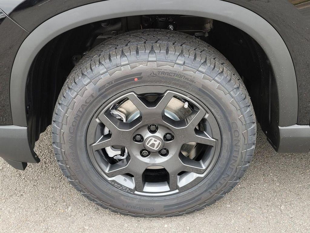 new 2025 Honda Pilot car, priced at $47,933