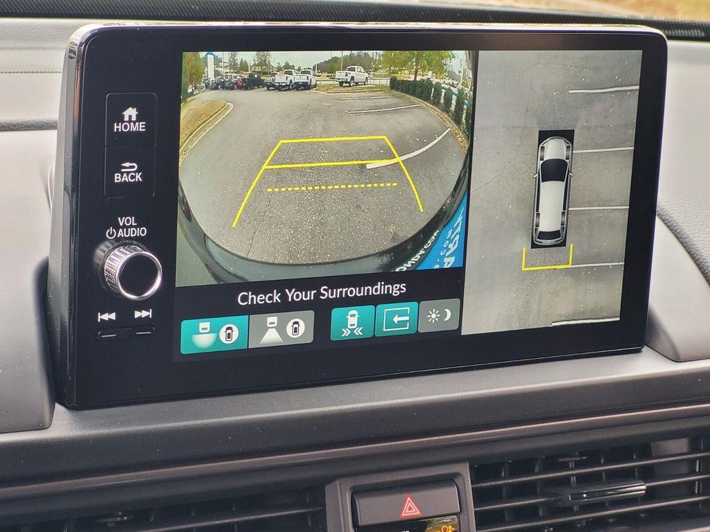 new 2025 Honda Pilot car, priced at $47,933