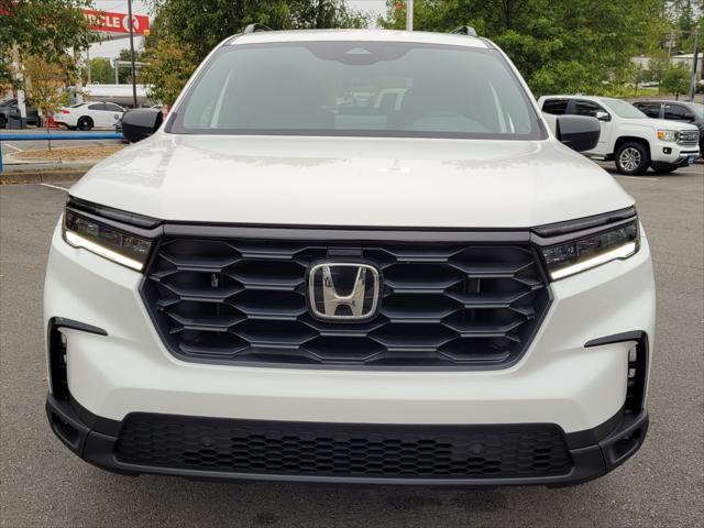 new 2025 Honda Pilot car, priced at $40,233