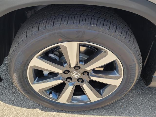 new 2025 Honda Pilot car, priced at $51,050