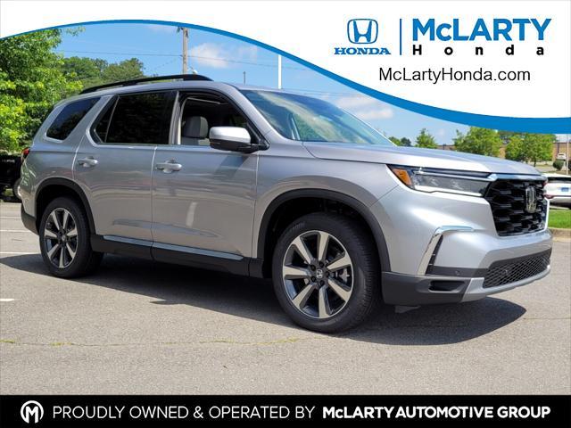 new 2025 Honda Pilot car, priced at $51,050