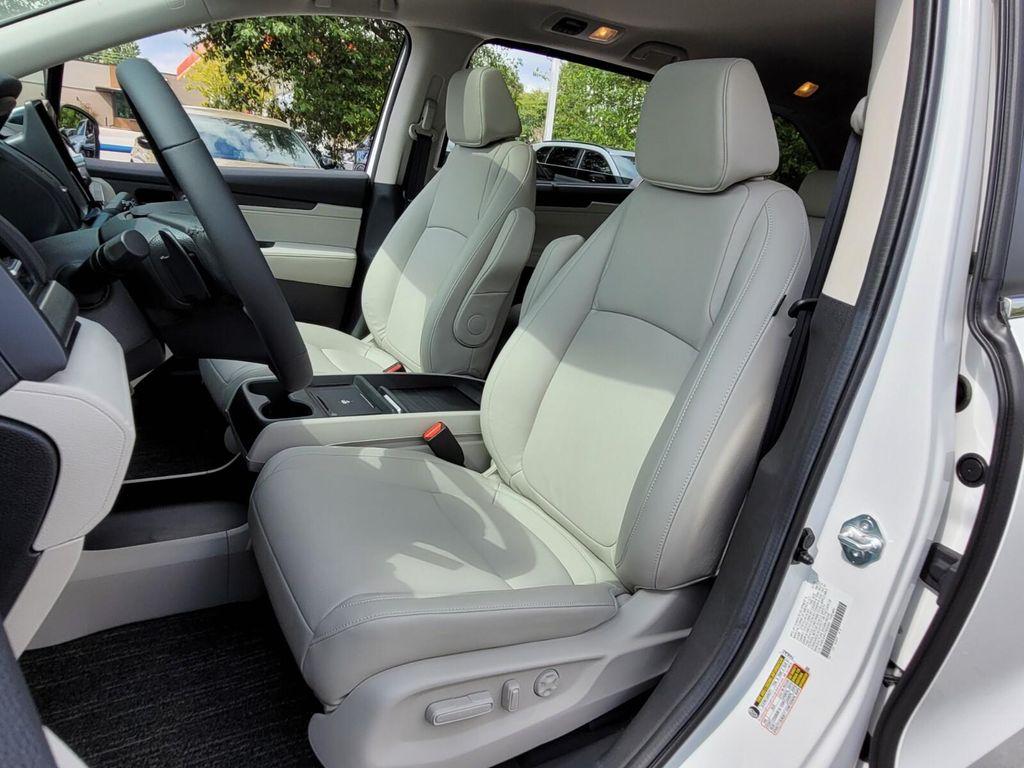 new 2026 Honda Odyssey car, priced at $44,700