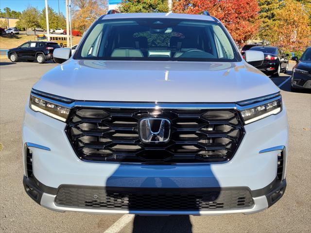 new 2025 Honda Pilot car, priced at $48,203