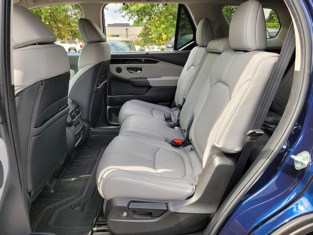new 2025 Honda Pilot car, priced at $44,995