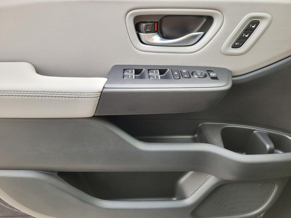 new 2025 Honda Pilot car, priced at $44,995