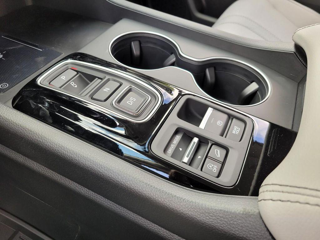 new 2025 Honda Pilot car, priced at $44,995