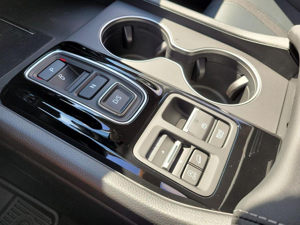 new 2025 Honda Pilot car, priced at $47,095