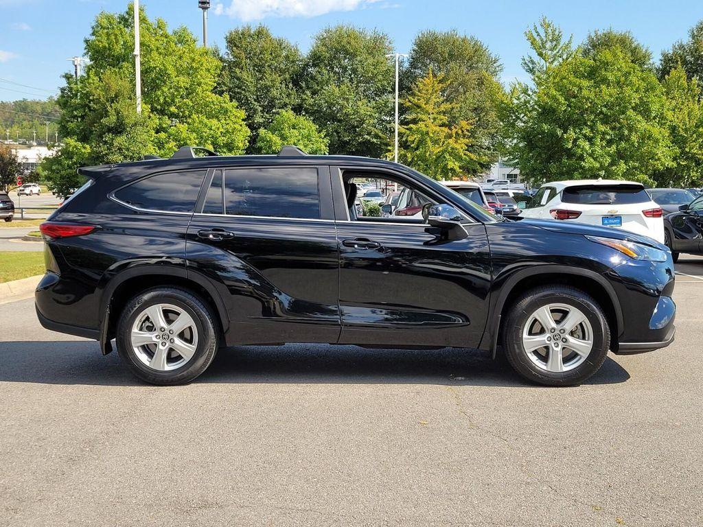 used 2023 Toyota Highlander car, priced at $31,000
