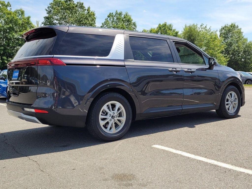 used 2024 Kia Carnival car, priced at $30,746