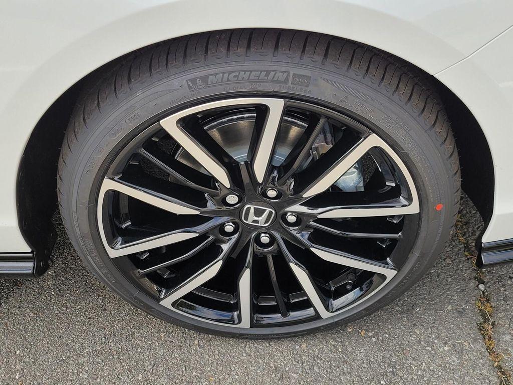 new 2025 Honda Accord Hybrid car, priced at $38,198