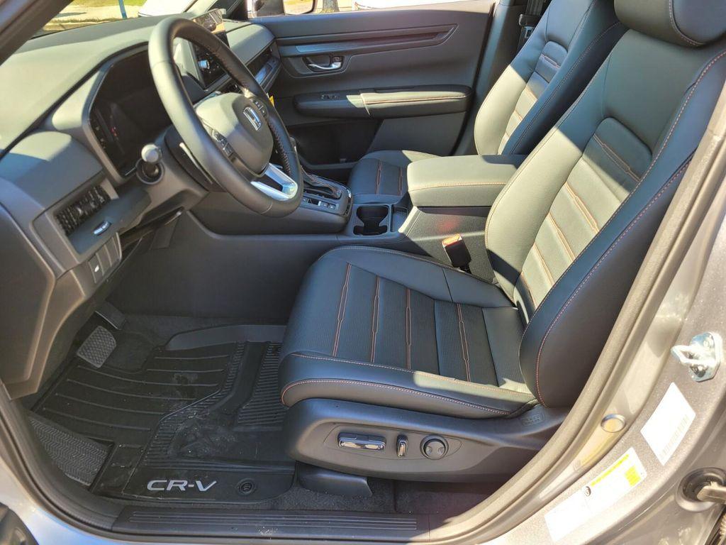 new 2026 Honda CR-V Hybrid car, priced at $41,675
