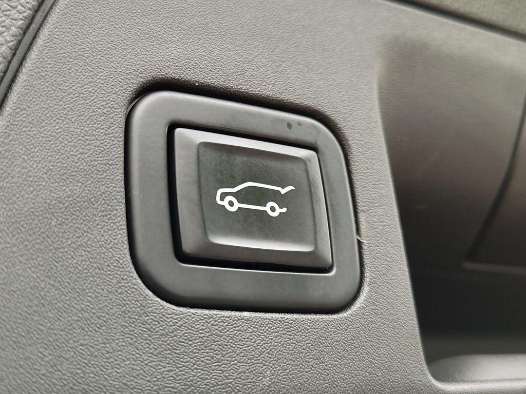 used 2022 Buick Envision car, priced at $21,000