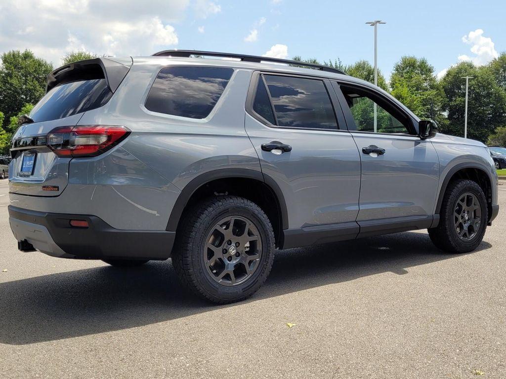 new 2025 Honda Pilot car, priced at $48,315