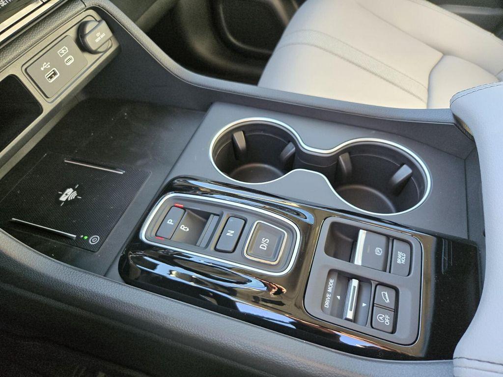 new 2025 Honda Pilot car, priced at $50,895