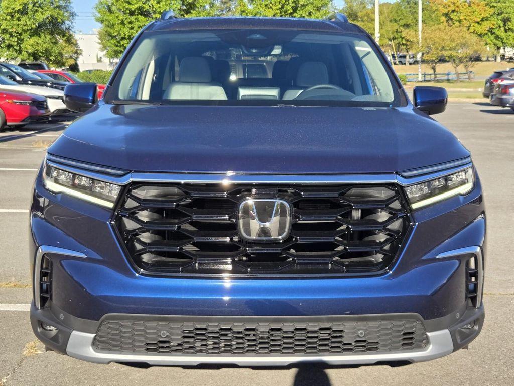 new 2025 Honda Pilot car, priced at $50,895