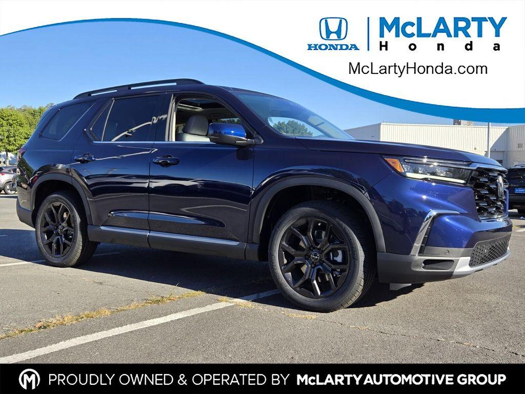 new 2025 Honda Pilot car, priced at $50,895