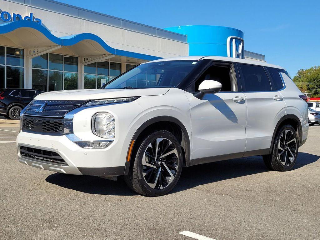 used 2024 Mitsubishi Outlander car, priced at $23,500