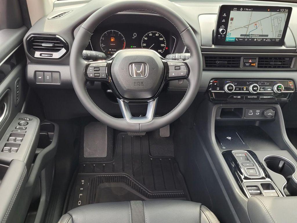 new 2025 Honda Pilot car, priced at $46,864