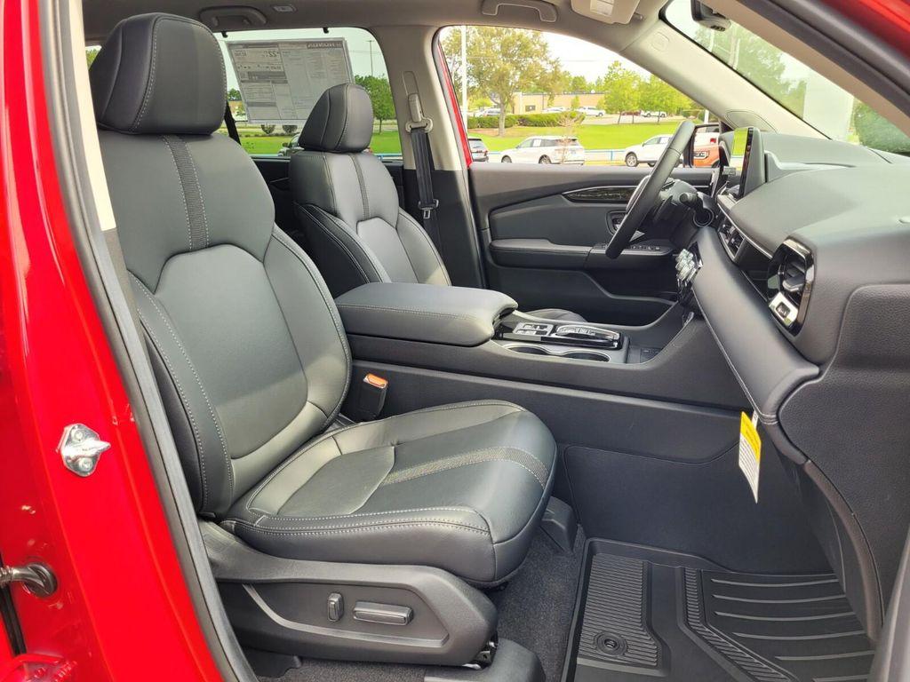 new 2025 Honda Pilot car, priced at $46,864