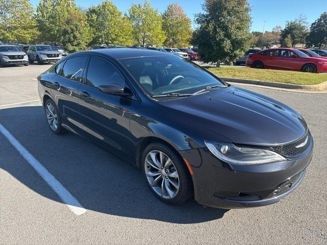 used 2016 Chrysler 200 car