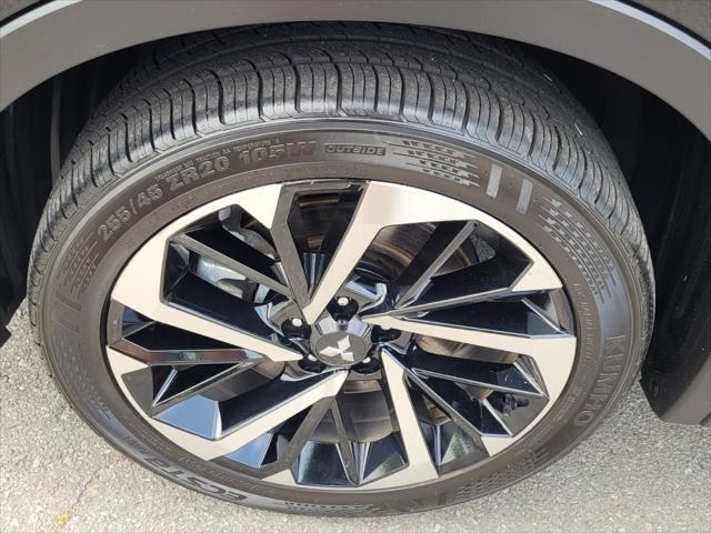 used 2024 Mitsubishi Outlander car, priced at $24,656