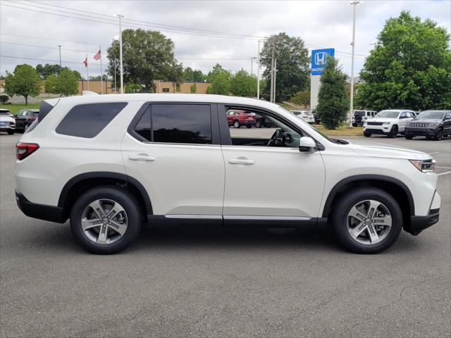 new 2025 Honda Pilot car, priced at $45,405