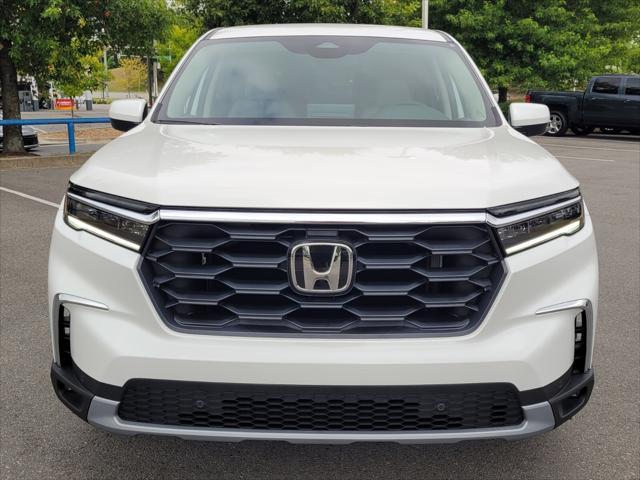 new 2025 Honda Pilot car, priced at $45,405