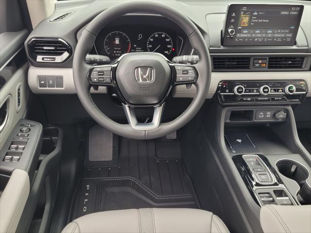 new 2025 Honda Pilot car, priced at $45,405