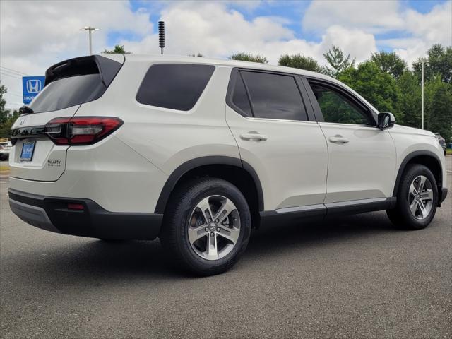 new 2025 Honda Pilot car, priced at $45,405