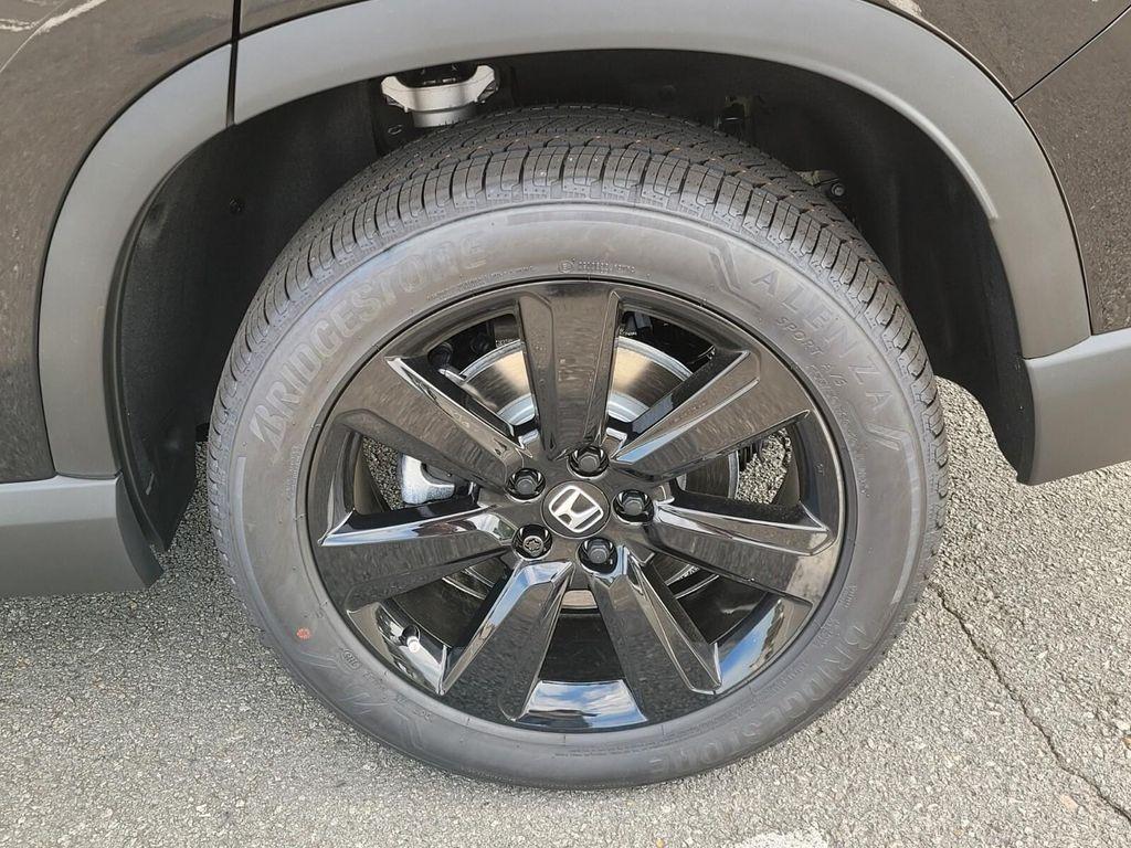 new 2025 Honda Pilot car, priced at $56,075