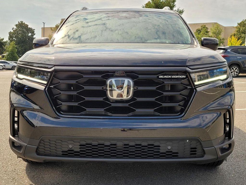 new 2025 Honda Pilot car, priced at $56,075