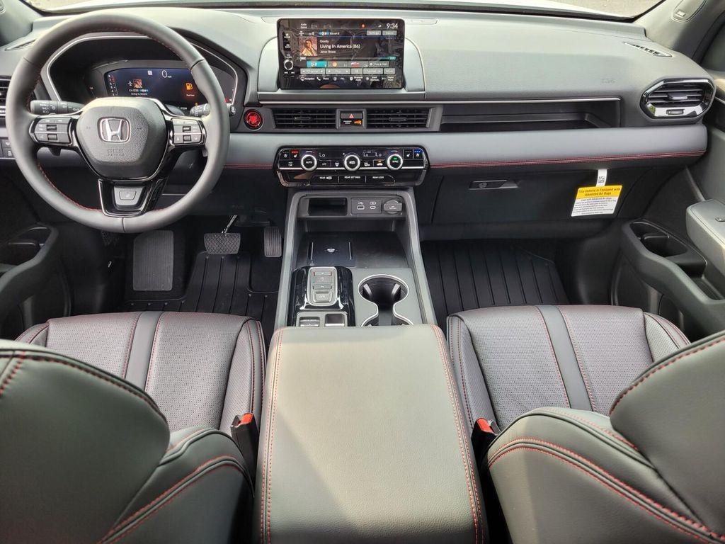 new 2025 Honda Pilot car, priced at $53,126