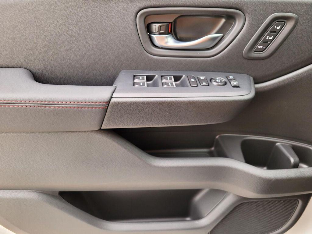 new 2025 Honda Pilot car, priced at $53,126